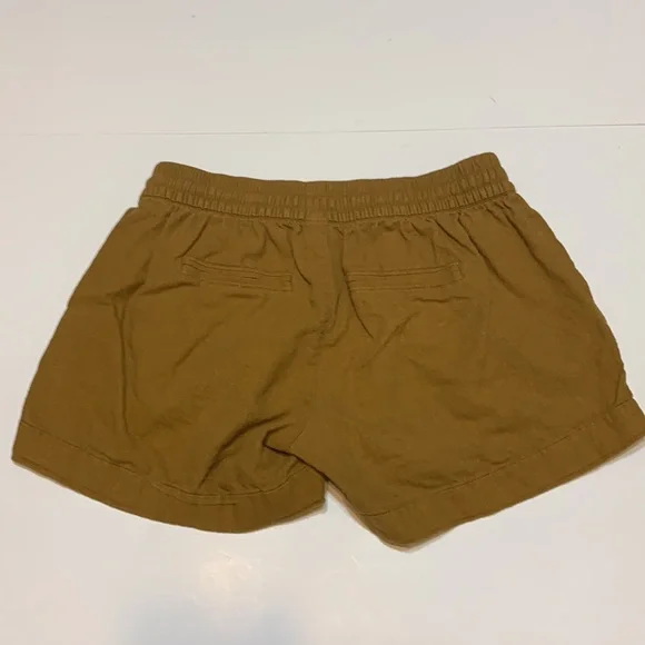 Old navy shorts - Picture 4 of 6